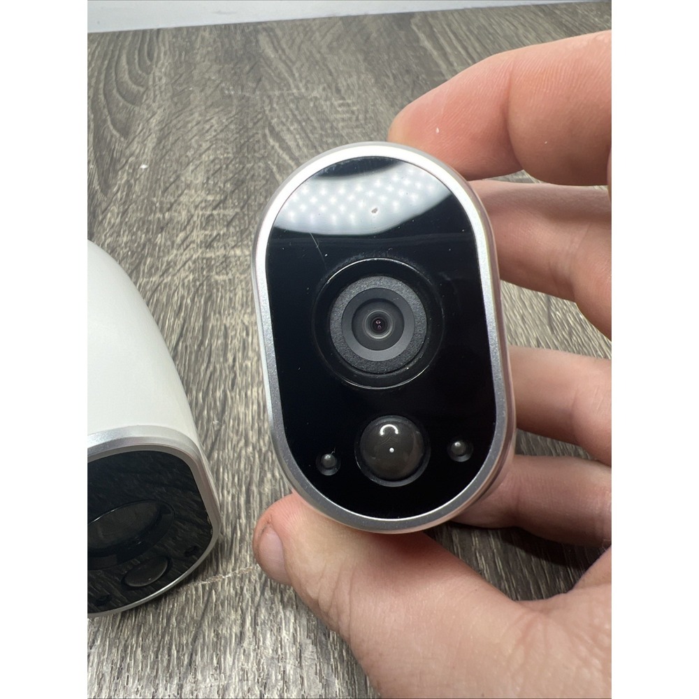 Netgear Arlo VMC3030 Wireless HD Security Camera Lot 2 White Indoor Outdoor Add - Picture 5 of 16